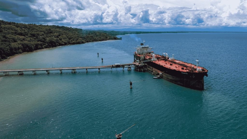 Ecuador generó más de USD 5.500 millones en 2025 por la venta de crudo en el mercado SPOT.