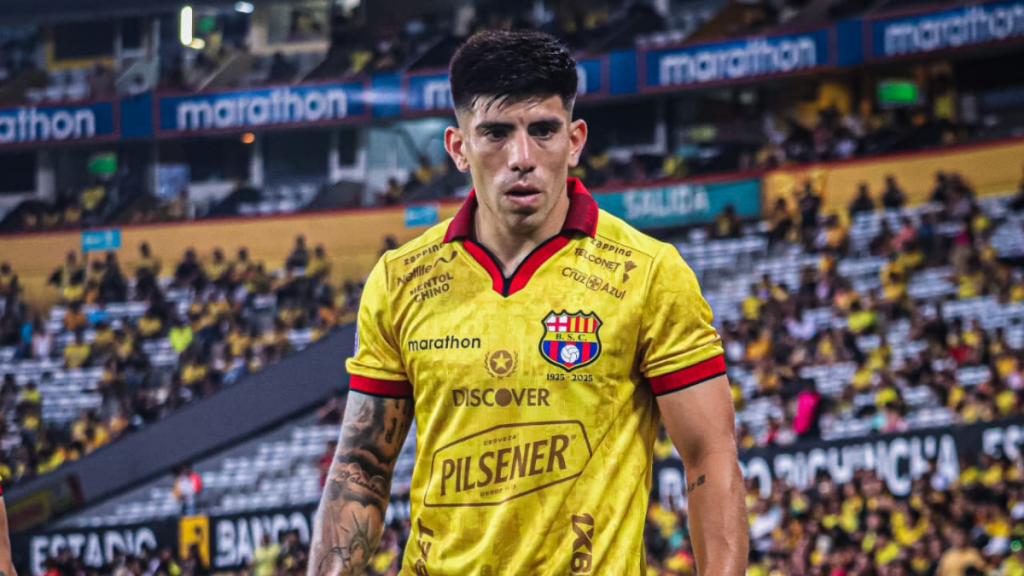 Braian Oyola confirmó su salida de Barcelona mediante un mensaje en redes sociales, donde agradeció a la hinchada y a todos los integrantes del club.