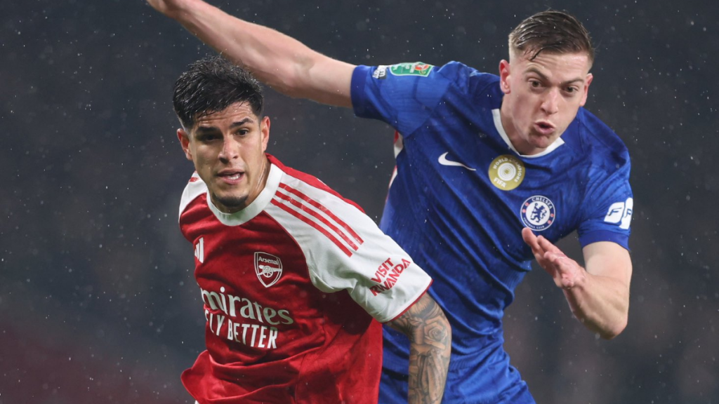 Arsenal eliminó al Chelsea y clasificó a la final de la Carabao Cup. Piero Hincapié y Moisés Caicedo fueron titulares en el duelo disputado en Londres.