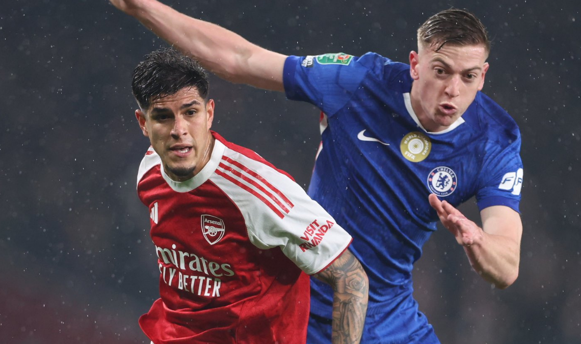 Arsenal eliminó al Chelsea y clasificó a la final de la Carabao Cup. Piero Hincapié y Moisés Caicedo fueron titulares en el duelo disputado en Londres.