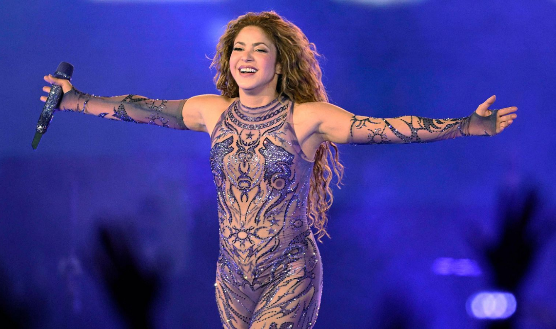 Shakira cumple 49 años en la cima de su carrera, con récords Guinness, la gira latina más exitosa de la historia y una vigencia sin precedentes en la música global.