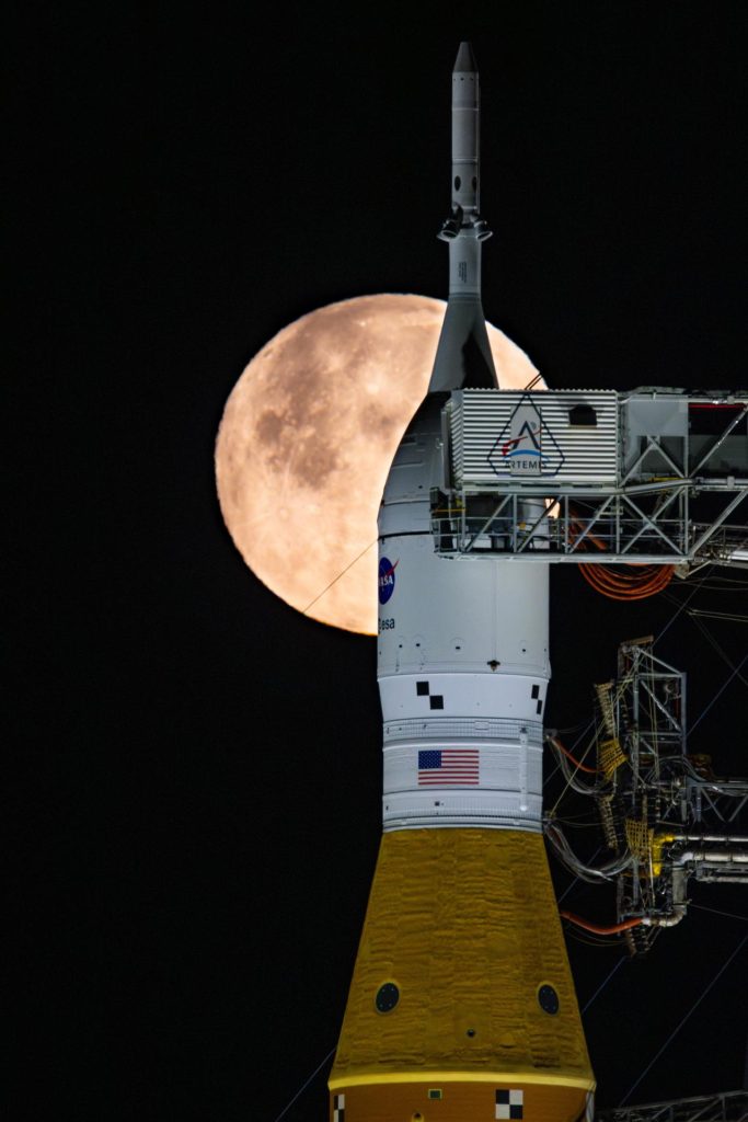 La agencia canceló el traslado de la tripulación al Centro Espacial Kennedy en Florida.