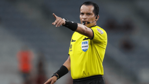 La CONMEBOL designó al ecuatoriano Carlos Orbe como responsable del VAR en la ida de la Recopa Sudamericana entre Lanús y Flamengo.