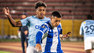 En un partido lleno de goles, Juventud sorprendió y eliminó a Universidad Católica en la Fase 1 de Copa Libertadores.