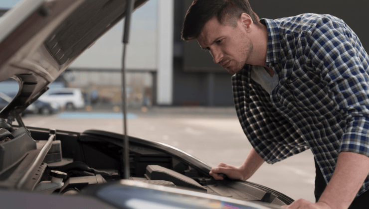 Antes de movilizarse por el feriado de Carnaval en Ecuador, conductores deben revisar frenos, llantas, batería y documentación del vehículo para evitar contratiempos.