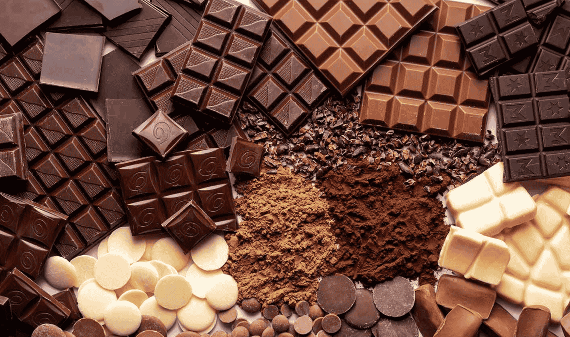 El porcentaje de cacao y el azúcar deciden si tu chocolate diario conviene.