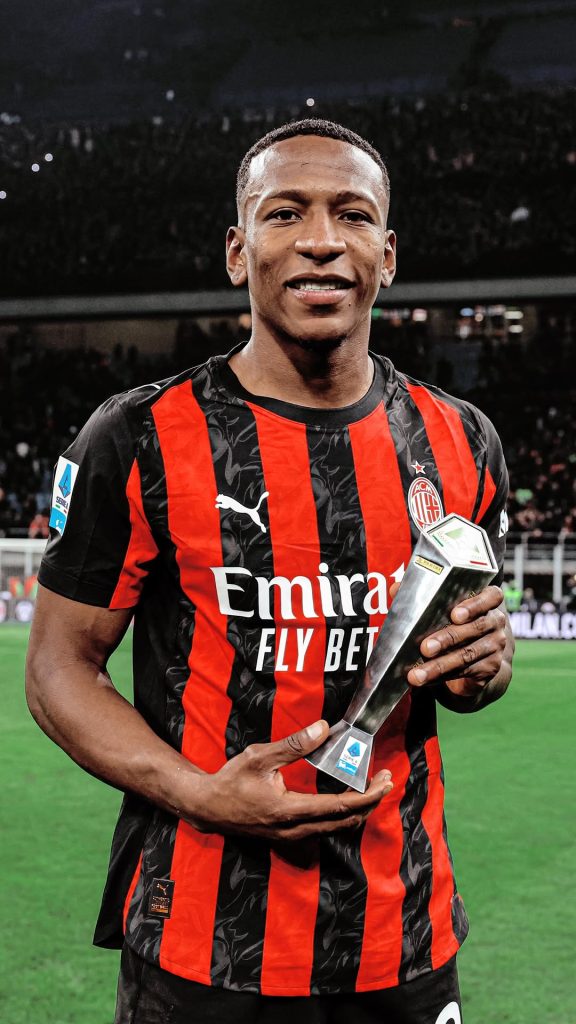 Pervis Estupiñán Milan