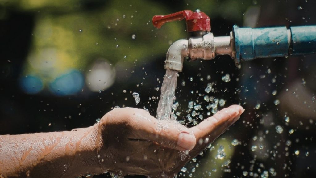 Con Sumar Juntos, Banco Pichincha impulsa un cambio en comunidades rurales del Ecuador, llevando agua potable a miles de familias y aportando a una mejor calidad de vida.