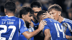Emelec venció 2-0 a Independiente del Valle en el Capwell por la fecha 5 de la LigaPro, con goles de Guerrico y Caicedo.