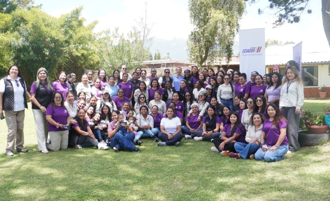 El Gobierno de Daniel Noboa promueve la gestión ambiental inclusiva con el III Encuentro de Mujeres del SNAP, fortaleciendo el liderazgo femenino en áreas protegidas.