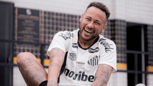 Neymar no estará en el debut de Santos FC en la Copa Sudamericana 2026 ante Deportivo Cuenca. El técnico Cuca confirmó la baja del brasileño.