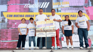 El presidente Daniel Noboa destacó una inversión de USD 53 millones en Santa Elena, con obras viales, alcantarillado y regeneración urbana.