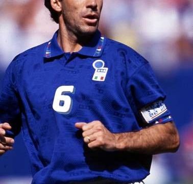 El zaguero defendió la camiseta de su país en 82 compromisos y disputó tres Mundiales, coronándose campeón en España 1982