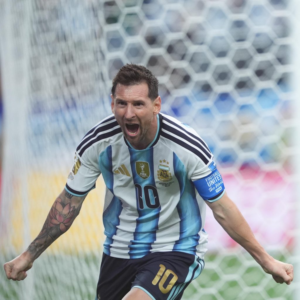 en el deporte por astros de la talla de Diego Maradona, Lionel Messi y Rafael Nadal.