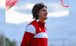 Esta contratación representa el debut absoluto del estratega argentino al mando de un banquillo en el fútbol ecuatoriano