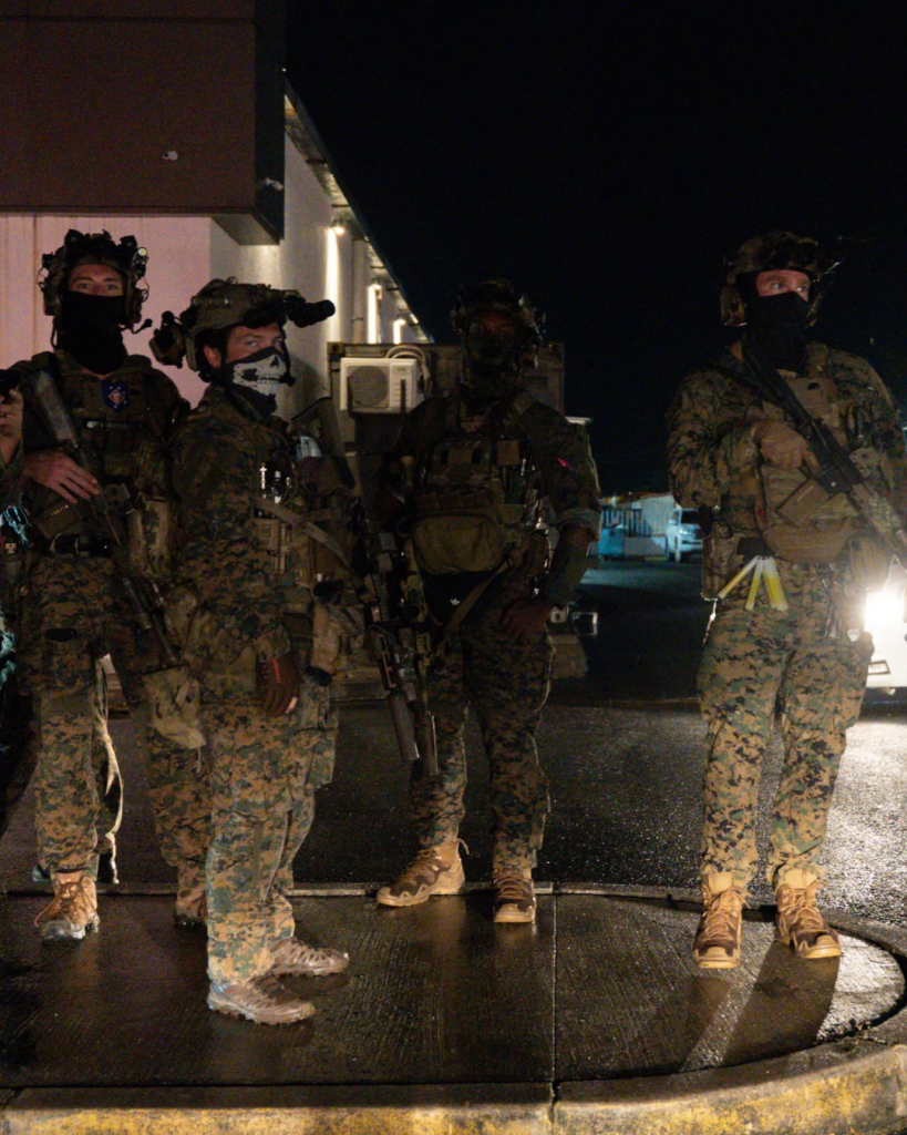 las autoridades movilizaron a más de 320 agentes policiales y 50 efectivos del Comando Sur.