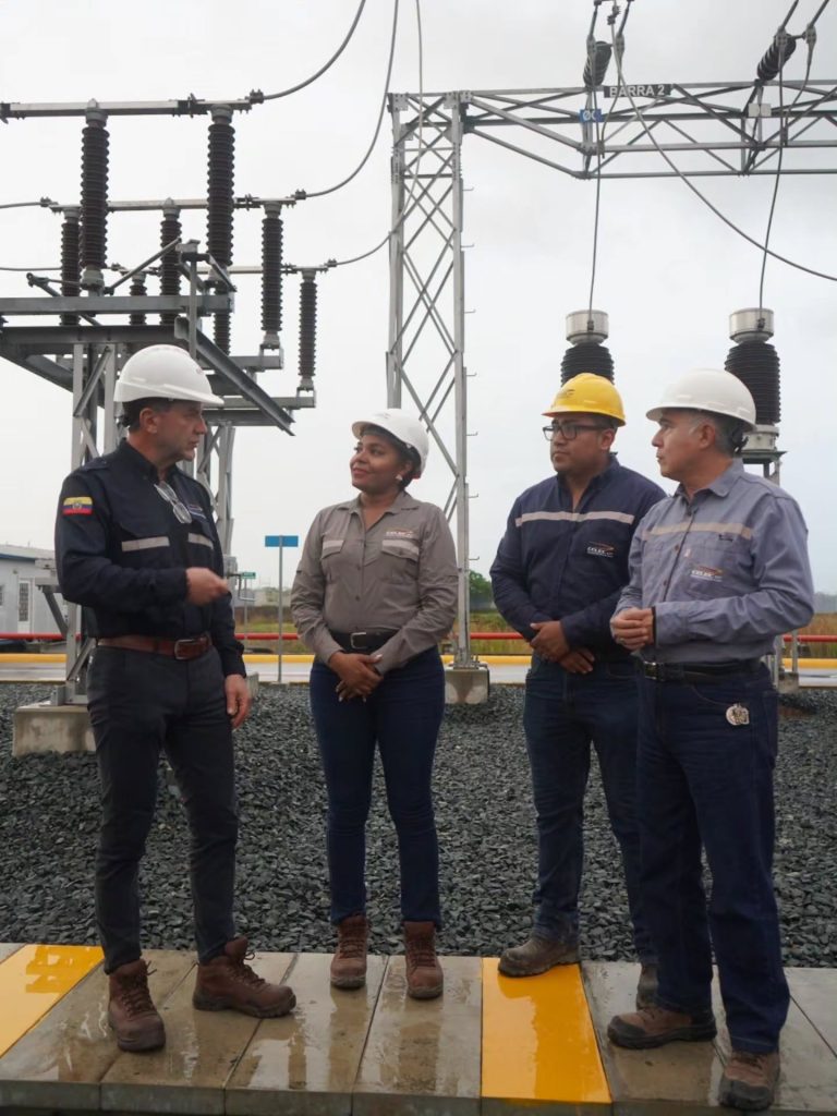 LA inspección técnica estuvo liderada por el gerente general de la entidad, Antonio Jácome, junto a la gerenta de la Unidad de Negocio Transelectric, Olga Espinoza.
